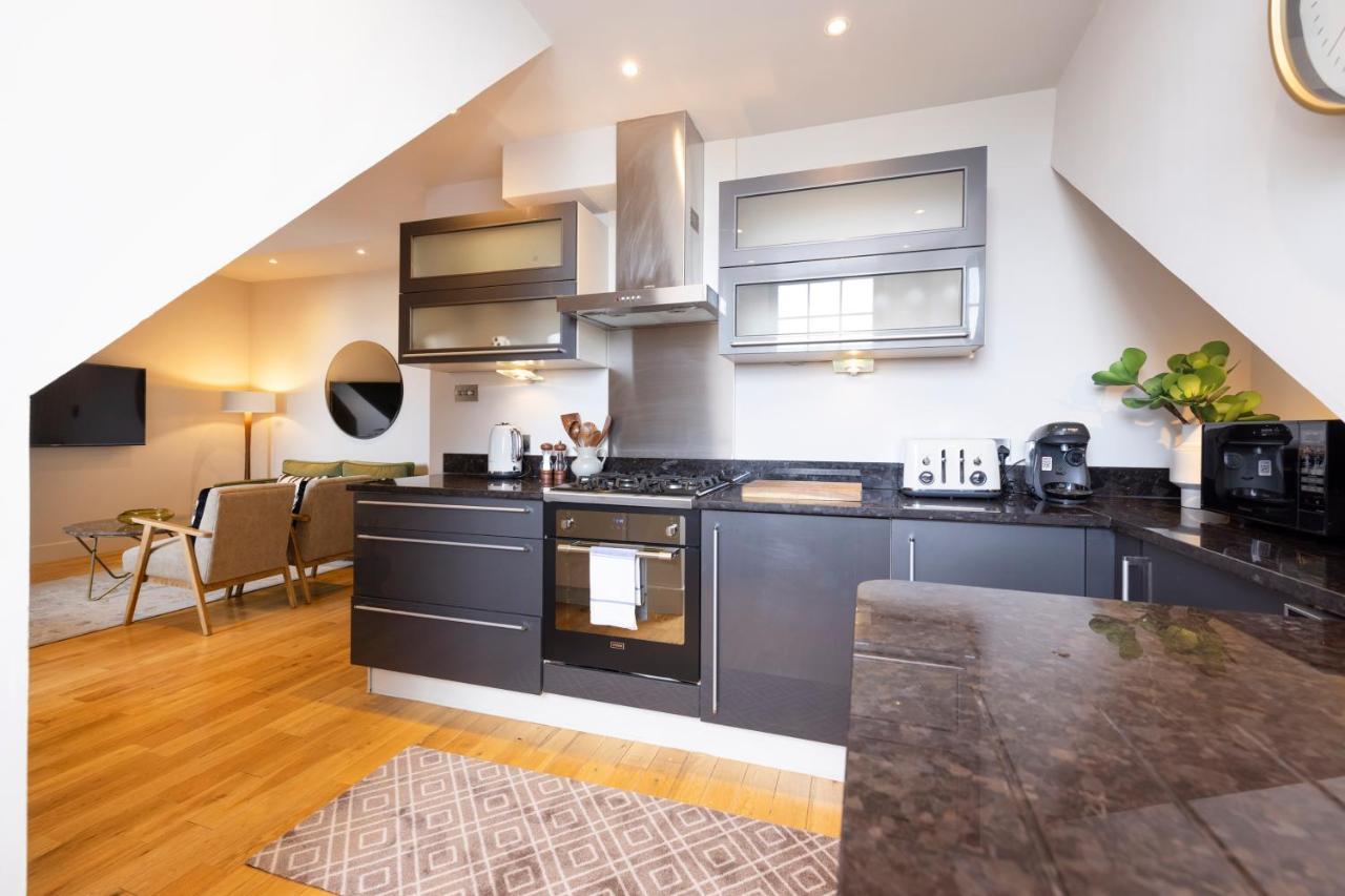 Joivy Luxury Flat Near Edinburgh Castle Lägenhet Exteriör bild