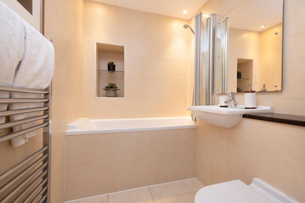 Joivy Luxury Flat Near Edinburgh Castle Lägenhet Exteriör bild